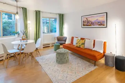 Image de Cozy 2br Modern Downtown Condo, Near to Pike Place, Convention Center