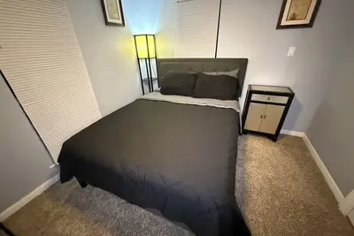 Image de Cozy 2-bedroom bungalow in tranquil Austin with music studio and fitness room