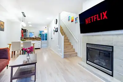 Image de Peaceful Entire 2-Bedroom 2-Bathroom Townhouse