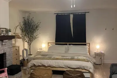 Image de 3 King Beds and one Twin size bed Entire Home Near Ball State & Hospital