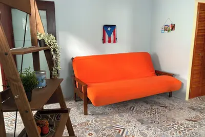 Image de Comfortable, quiet apartment! Minutes from the airport, beaches and restaurants