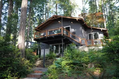 Image de Peaceful & spacious 9-br cabin property on lovely Mason Lake perfect for groups
