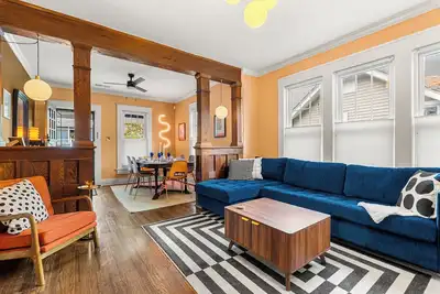 Image de Frequency House: Cozy & Creative Cooper-Young Stay