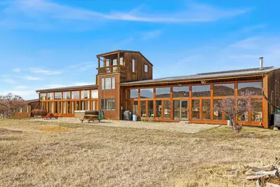 Image de Charming 3-bedroom lodge in wonderful Norwood for your getaway