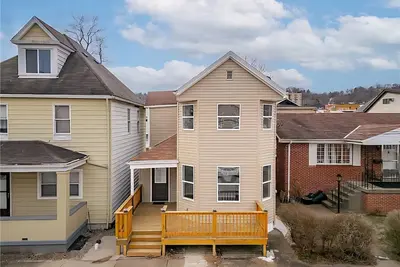 Image de Nfl Draft Ready! ! New-3bed 2bath House Mins Away from Downtown Pittsburgh! !