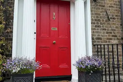 Image de Charming Georgian 5-bedroom townhome in Dublin 4 neighborhood