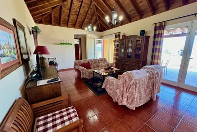 Image de Casa Roja : Vues Panoramiques et Confort Rural