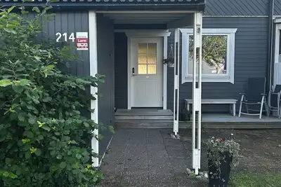 Image de Cozy home with Sauna and Patio close to Nature. Perfect for groups or families.