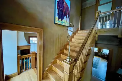 Image de Historic 4-bedroom home once owned by a Cigar Baron! Famous Yellowstone St.