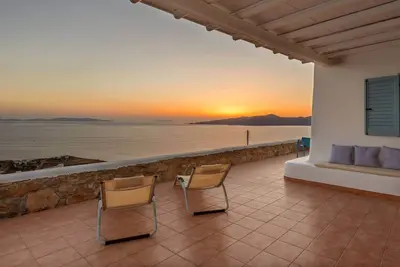 Lighthouse Villa w Private Pool & 220° Sea View