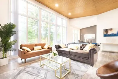 Spacious Open Concept Home [Near Rogers Stadium & Downsview Park]