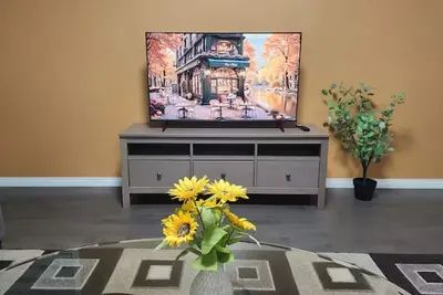 Image de A/C Home near Airport, With Garage