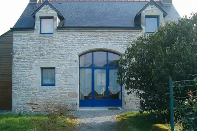 Image de maison bretonne au calme