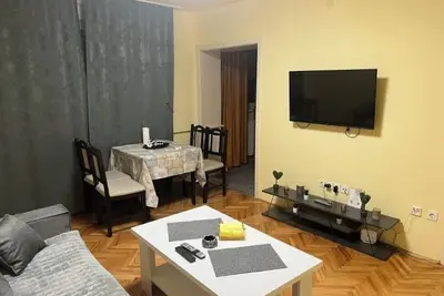 Image de Apartman za 4 osobe, top lokacija 5 min od centra + parking