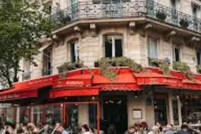 Image de Elegant Parisian Retreat On The Enchanting ÎLE Saint-Louis Awaits