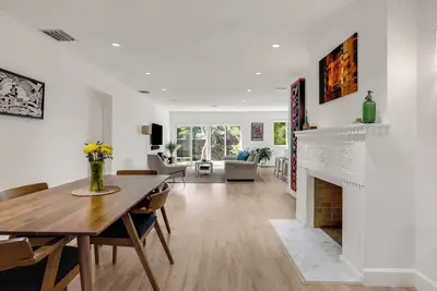 Image de Stylish Modern House - Mins to Brickell, Grove, Gables & Airport
