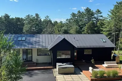 Image de Hanover home - Right in Town, 5 min walk to Dartmouth College!