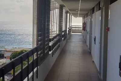 Image de English Beach: Apartment next to the Ocean.