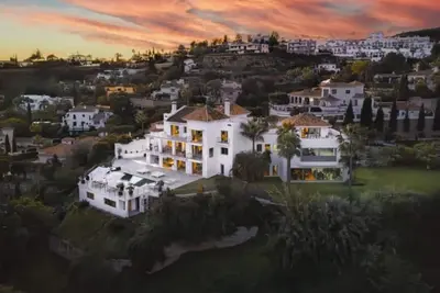Image de Villa merveilleuse avec vue panoramique - 20 pers.
