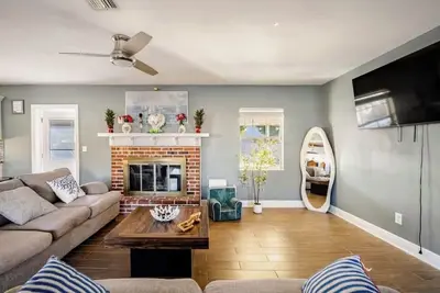 Image de Delightful 4-bedroom house with pool in charming Brandon