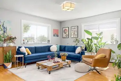 Image de ✪ Ramsay Manor - Walk to Stampede in 10 mins ✪