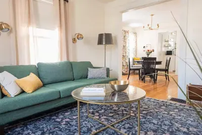 Image de Modern Victorian Charmer