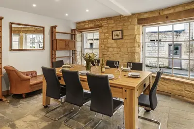 Image de Tranquillity House - Painswick, sleeps 14, pool table