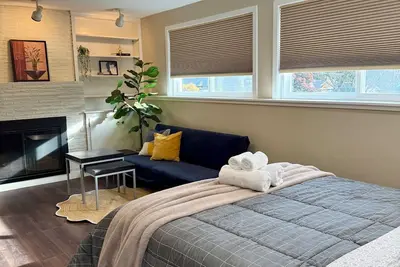Image de Spacious 1-bedroom guest suite in charming Edmonds near Light Rail, freeway
