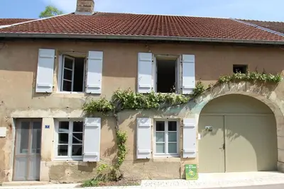 Image de Gîte de groupe convivial à Bucey-lès-Gy, idéal randonneurs