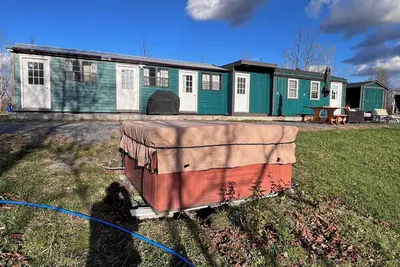 Image de Fabulous Cabins in Charming Champlain -River Fun, Fishing, Kayaks & Enjoy Nature