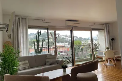 Image de Cassis 100m du port, studio 43 m2, balcon, ascenseur, parking pour 2 à 4 personnes