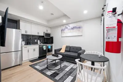 Image de Beautiful  2-bedroom apartment in vibrant Calgary