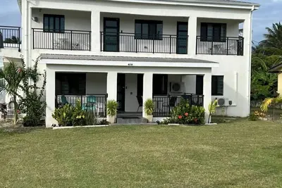 Image de Sunset Bay. Cozy 2 Br/ 1 Br- Brand new Stylish, Comfortable & Perfect Location.