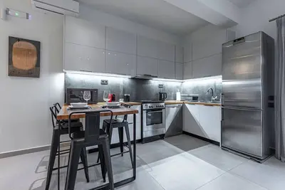Image de Premium 2br 2Bath Apt | Airport, Expo, Leisure | Wi-Fi, Garden|  24/7 Smart Lock