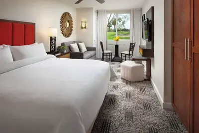 Image de Stylish King Studio | Shadow Ridge Enclaves