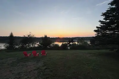 Image de Fabulous Oceanside 4-Br Cottage in Peaceful Cove perfect for relaxing getaway