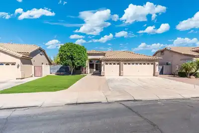 Image de Pickleball | 6 Min to Cardinals | Dt Phx 25 Min