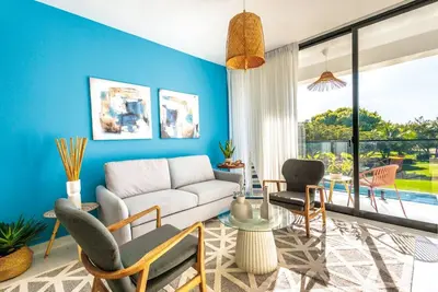 Image de Elegant and Cozy, Cocotal 3bd Apt, Pool & Golf Course Spectacular Views