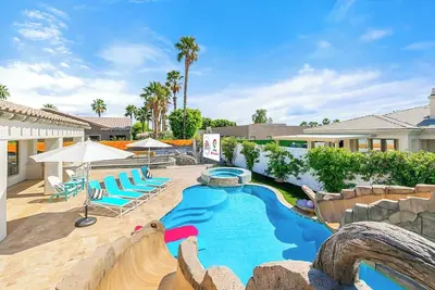 Image de All Inclusive-Sandbar/Lazy River/150k Gameroom