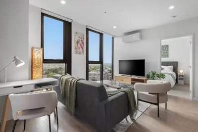 Image de 2b2b | 5m from Austin Hospital | fast WiFi | parking | 9th floor balcony