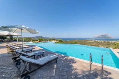 Image de Elite Collection Molara Infinity Pool & View