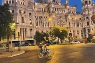 Image de Spacious Family Home with Private Terrace – 10 Min Walk to Retiro Park