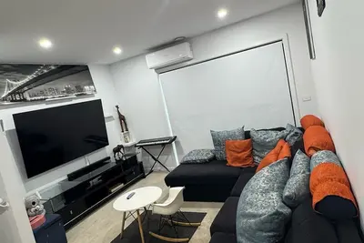 Image de Welcome to your serene Coombs retreat — a bright, peaceful 3‑bedroom home