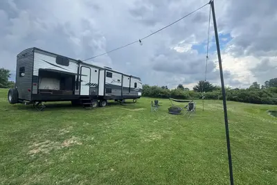 Image de Haven on Wheels- Cozy Travel Trailer Getaway in Nature