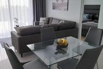 Image de Ellipse Waterfall ~ Power & Water Backup free WiFi, next to Mall of Africa