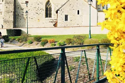 Image de Maison Campagne Chic 120m² - 4 Ch - Jardin & Poules - Linge fourni