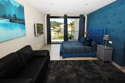 Image de Six-bedroom villa in the heart of Benahavis