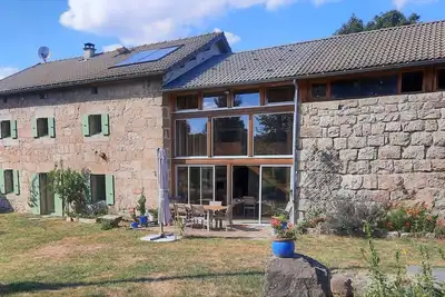 Image de Maison de vacances « Gîte de Charrey » avec terrasse privée, jardin privé et Wi-Fi