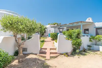 Image de Cottage Penelope : charmante maison méditerranéenne près de la plage avec jardin et terrasse