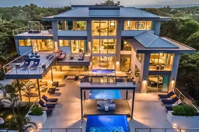 Image de Luxury Retreat w/ Private Chef, Staff & Resort-Style Living